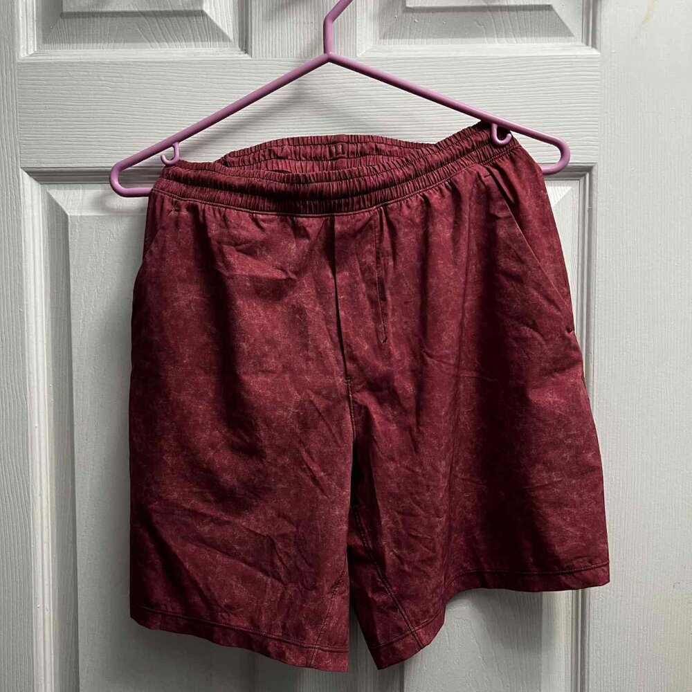 ❌SOLD❌ Lululemon Mens Pace Breaker Lined shorts, size Small, 9 inch inseam